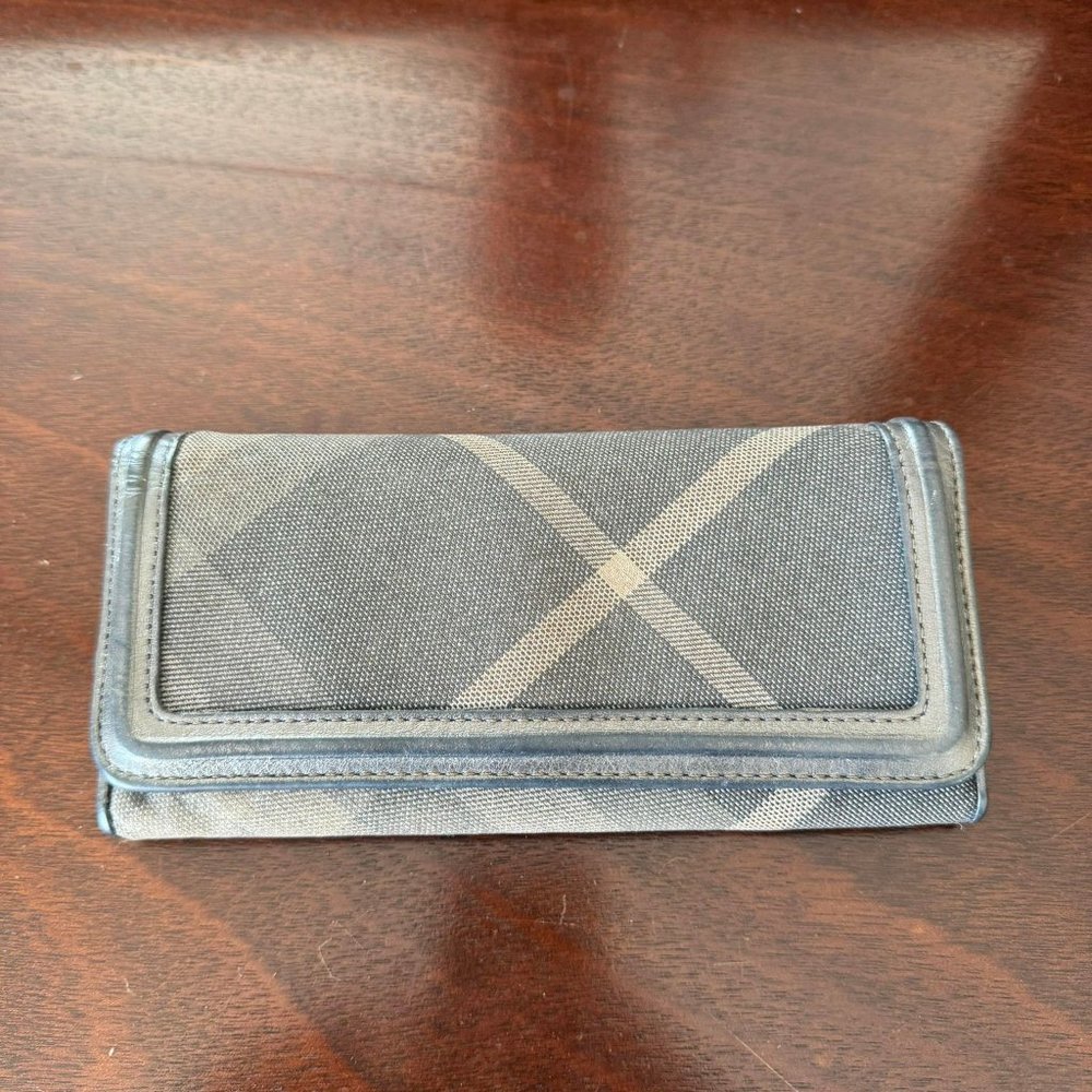 Burberry Long Wallet Gunmetal